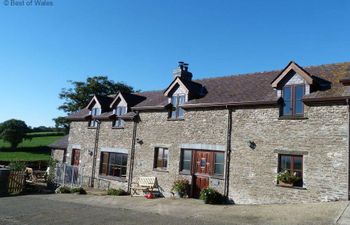 Hen Ysgubor Holiday Cottage