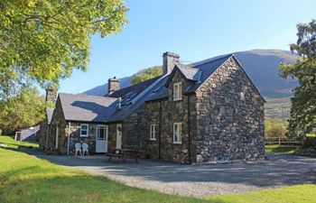 Granar Gynolwyn Holiday Cottage