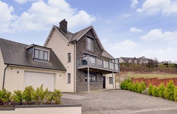 Hafod y Bryn Holiday Cottage