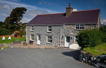 Ffermdy Cricieth Holiday Cottage