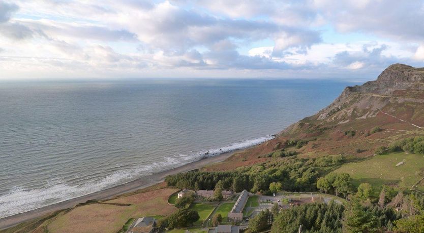 Photo of Nant - Llandaf