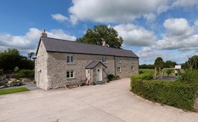 Photo of Denbigh Cottage