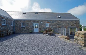 Stabal Lleuddad Holiday Cottage