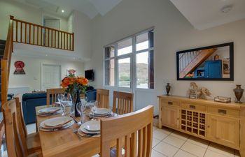 Ysgubor Tawe Holiday Cottage