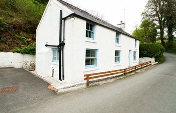 Bwthyn Amroth Holiday Cottage