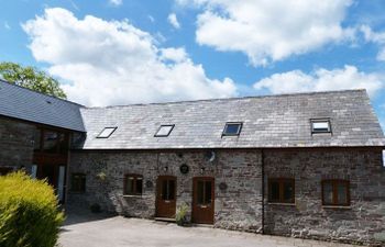 Bwthyn Tre-faen Holiday Cottage