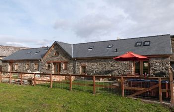 Stabal Llew Coch Holiday Cottage