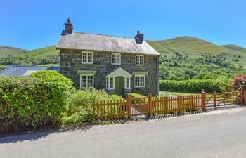 Maesmor Holiday Cottage