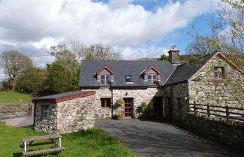 Cae Merllyn Holiday Cottage