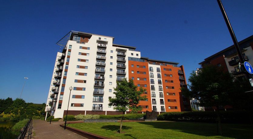 Photo of Cardiff Bay View Apartment