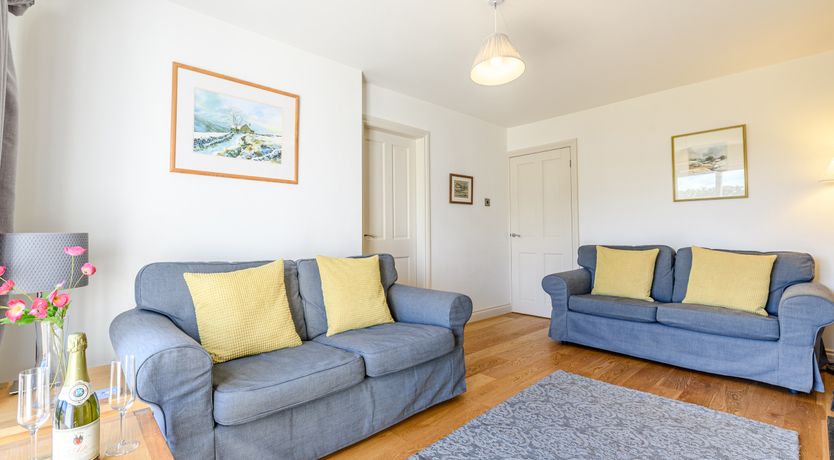 Photo of 2 Orchard Leigh