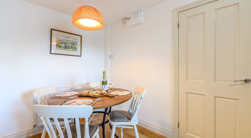 Photo of 2 Orchard Leigh