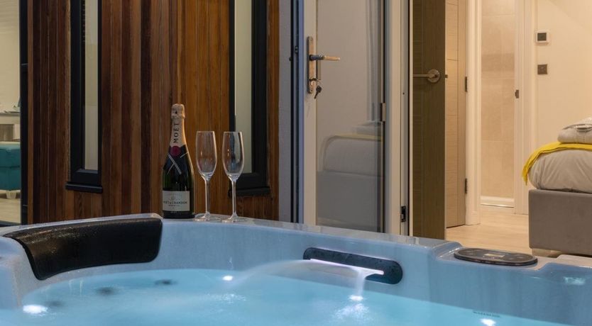 Photo of 1 Bed in Mullacott