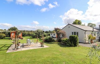The Flat At Brwyn Holiday Cottage