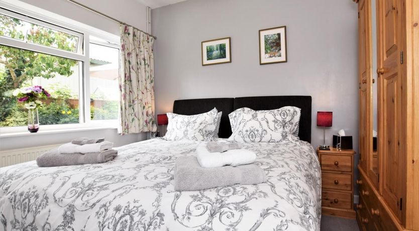 Photo of 2 Bed in Honiton