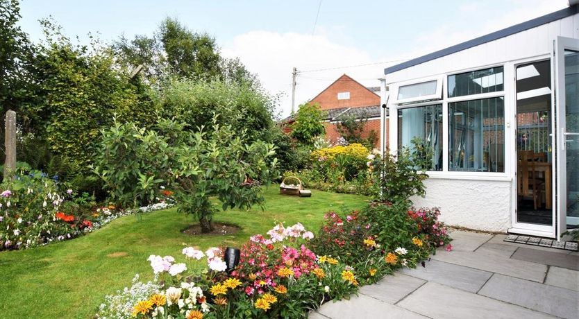 Photo of 2 Bed in Honiton