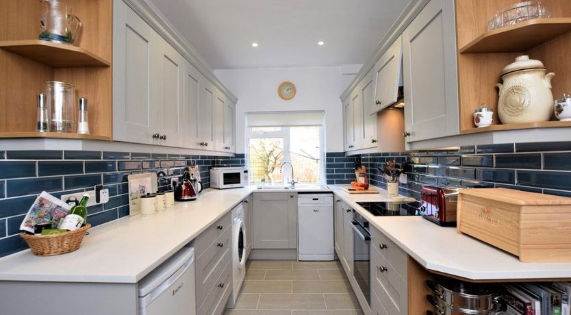 Photo of 2 Bed in Honiton