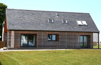 Nef-Stedi Holiday Cottage