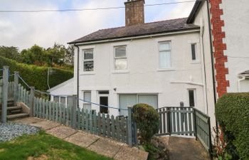 2 Argoed Holiday Cottage