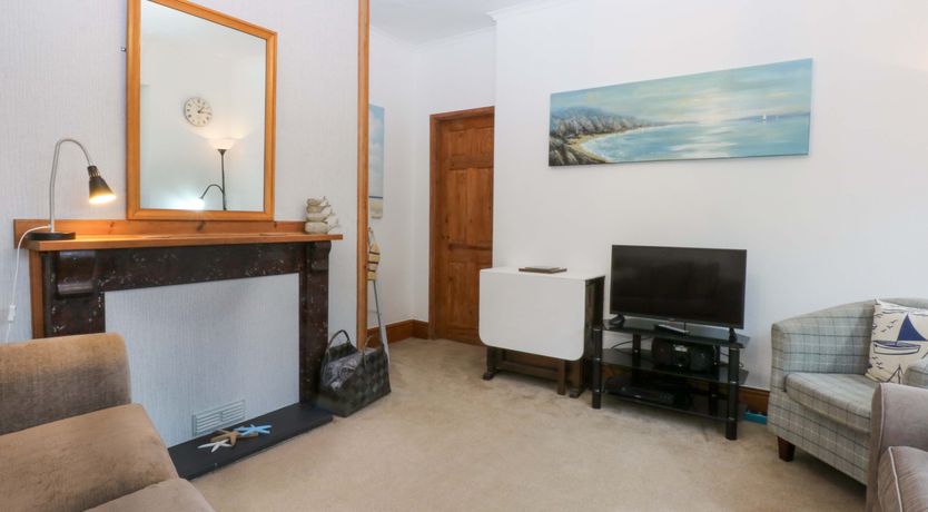 Photo of 2 Argoed