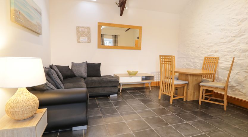 Photo of Sisial-y-Mor