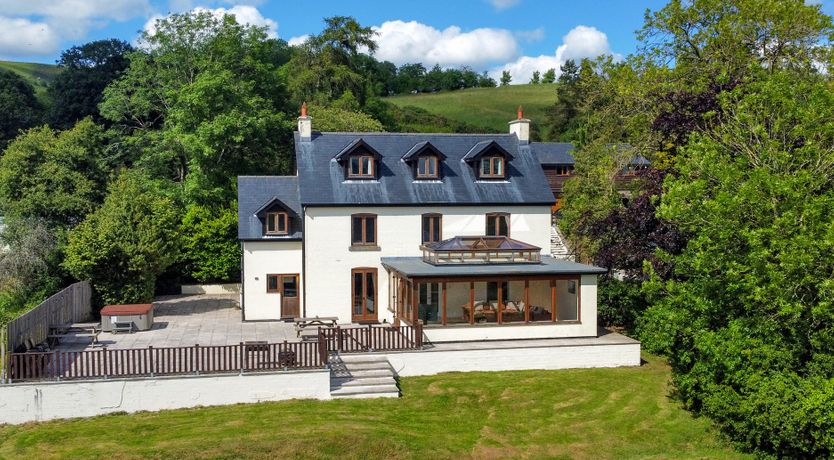 Photo of Oakwood House