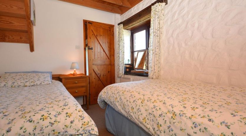 Photo of 2 Bed in Trefin