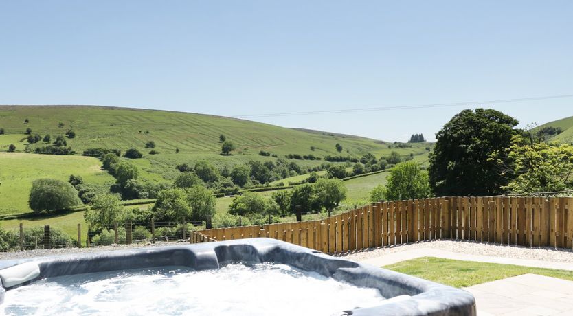 Photo of 1 Beacon View Barn