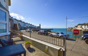 5 Seaview Moorings Holiday Cottage