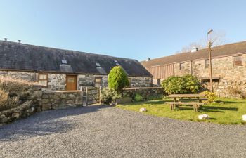 Beudy Bach Holiday Cottage