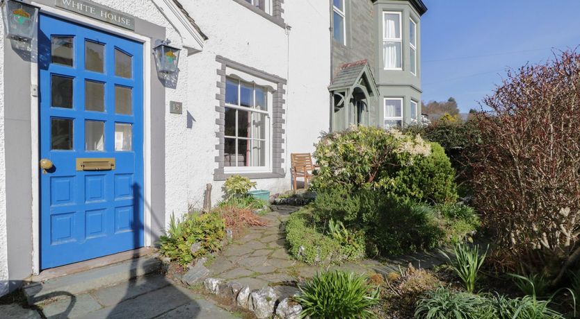 Photo of White House