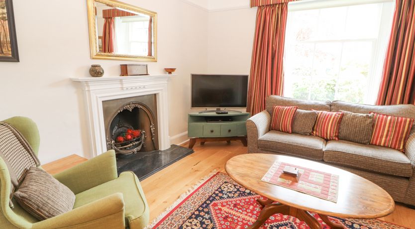 Photo of White House