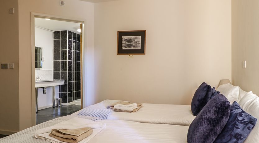 Photo of Esthers Barn