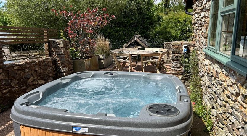 Photo of 4 Bed in Sheldon