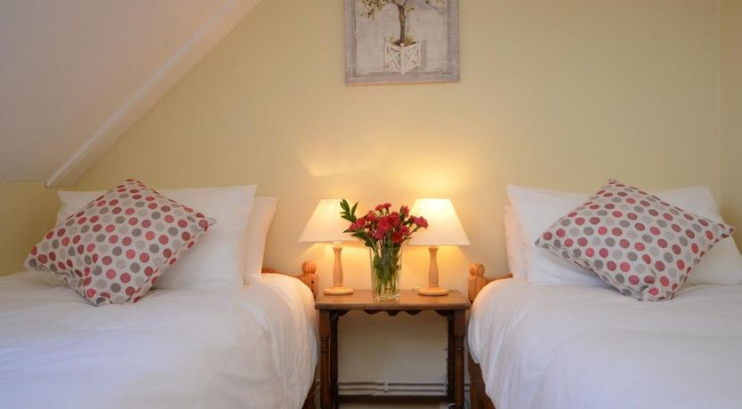 Photo of 4 Bed in Sheldon