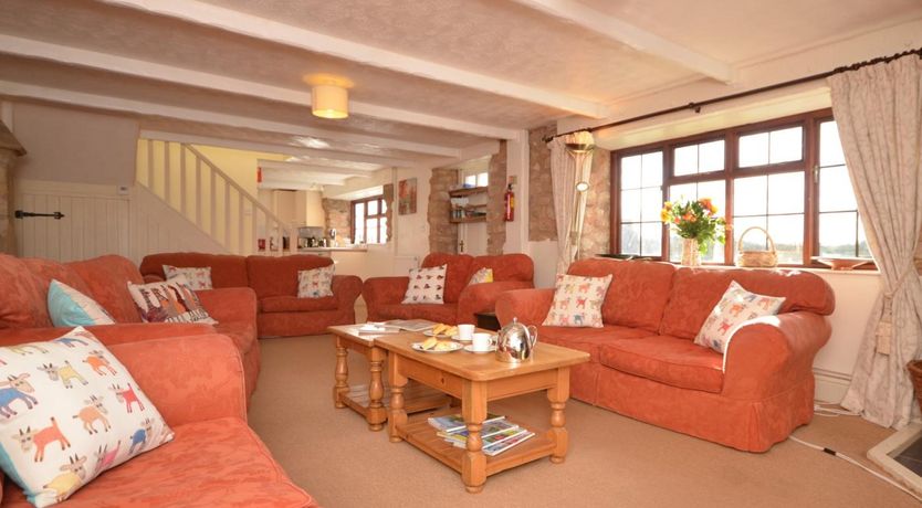 Photo of 6 Bed in Honiton