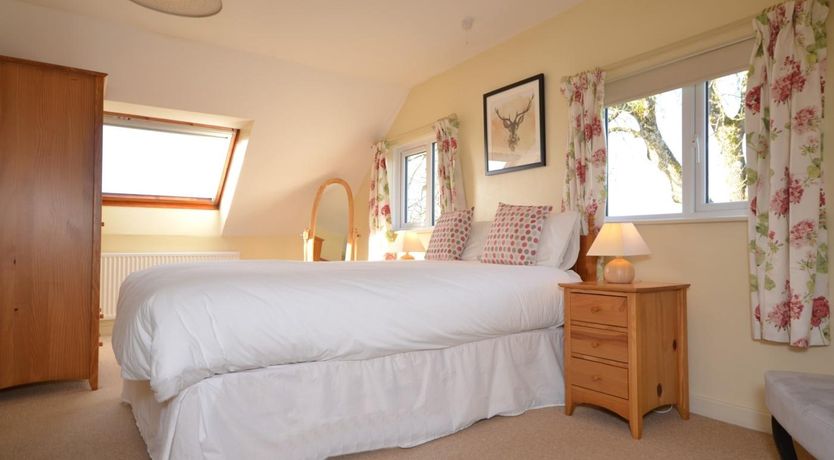 Photo of 6 Bed in Honiton