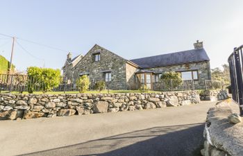 Awel Y Llan Holiday Cottage