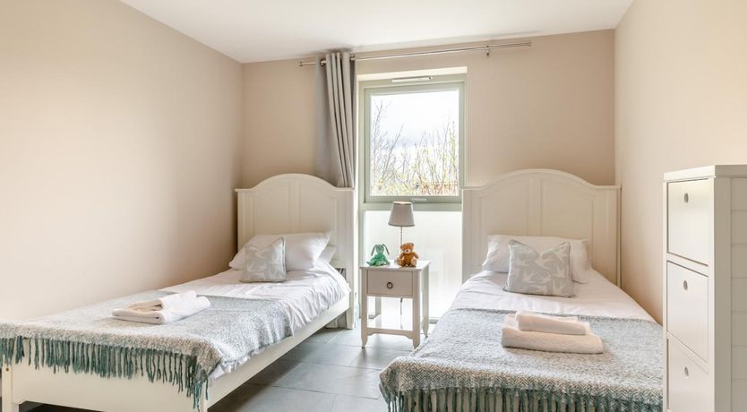 Photo of 2 Bed in Highbridge