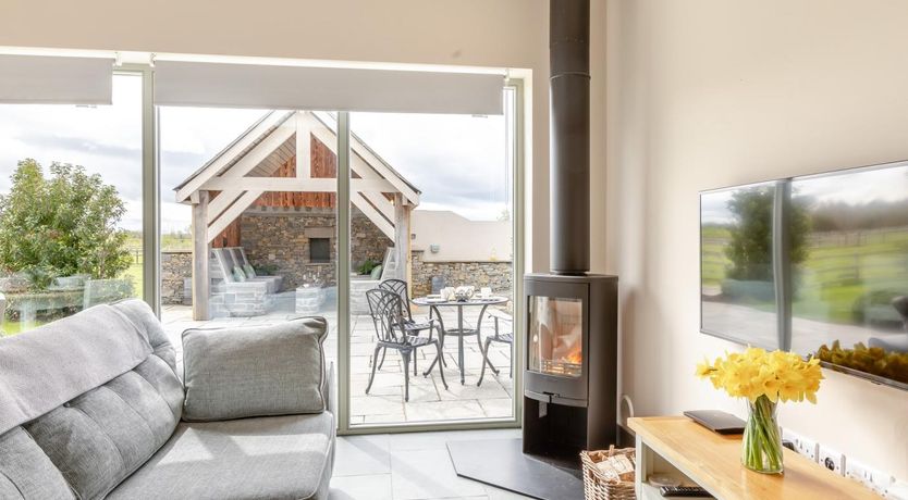 Photo of 2 Bed in Highbridge