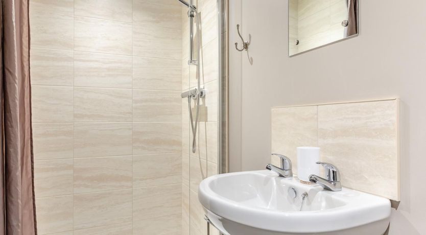 Photo of 2 Bed in Highbridge