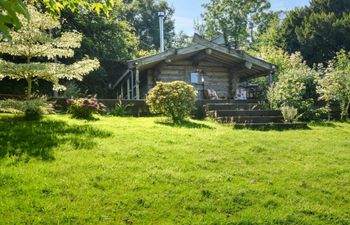 Log Cabin in South Cornwall Holiday Cottage