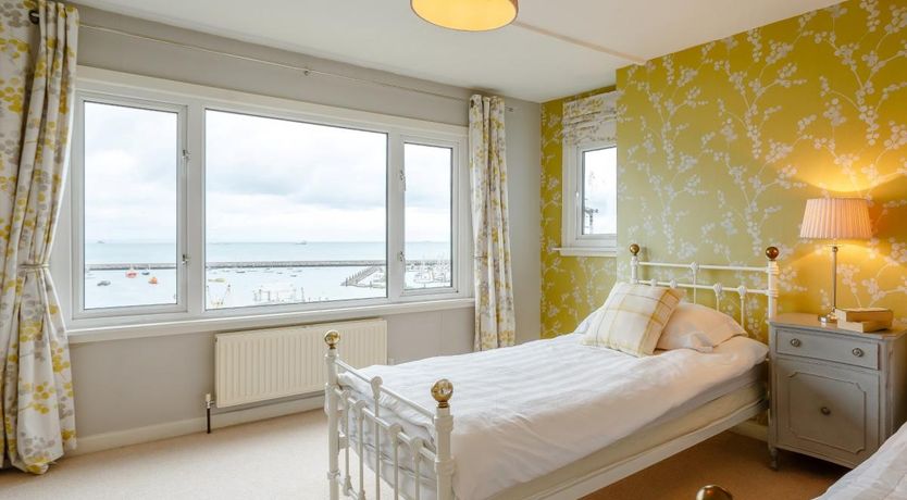 Photo of 3 Bed in Brixham