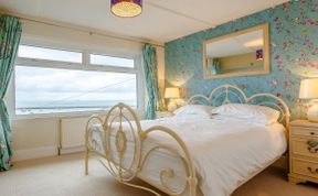 Photo of in Brixham (BX030)