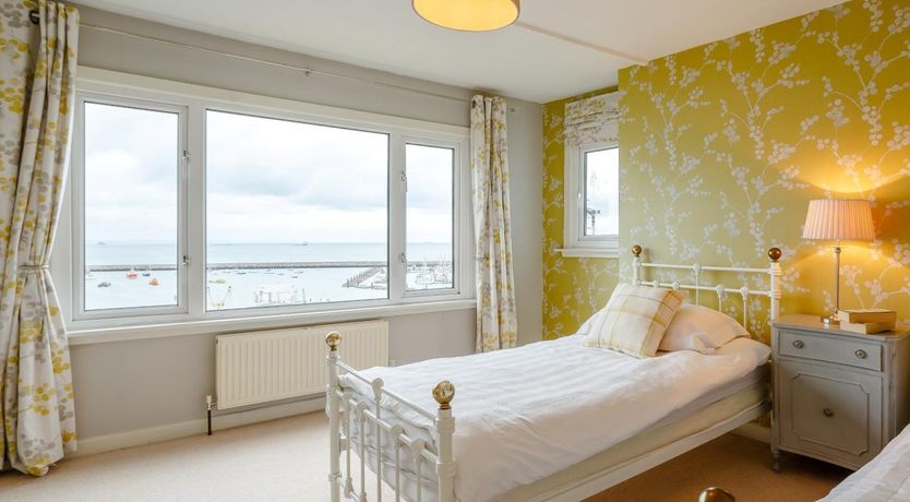 Photo of 3 Bed in Brixham