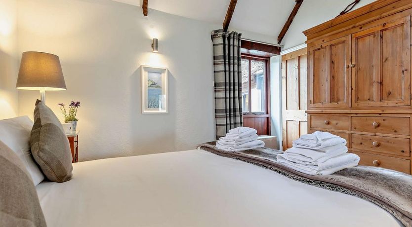 Photo of 2 Bed in Launcells