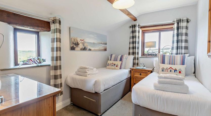 Photo of 2 Bed in Launcells