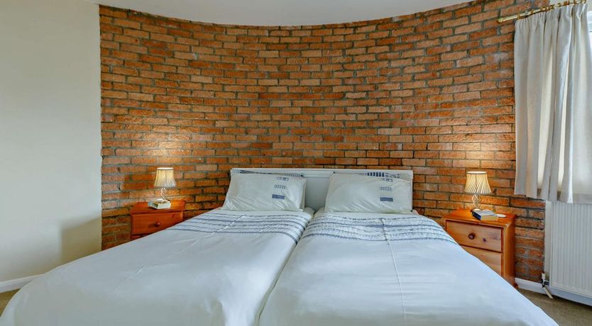 Photo of 2 Bed in West Down