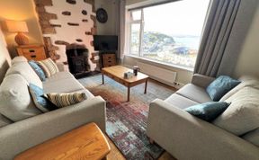 Photo of in Brixham (BX045)