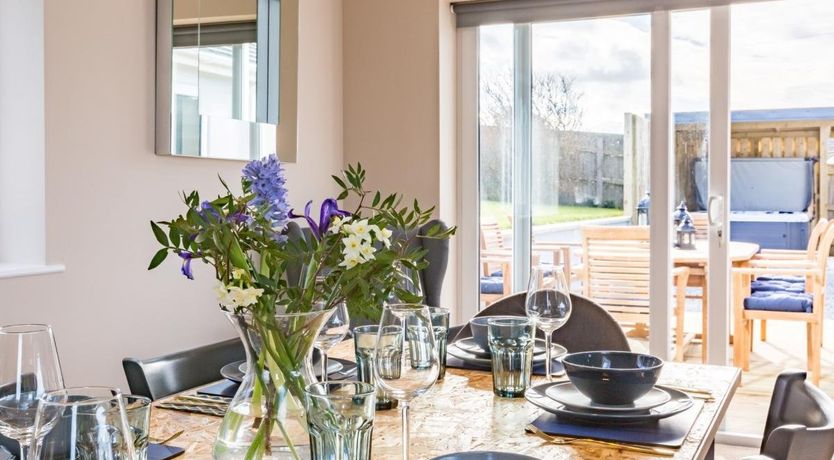 Photo of 4 Bed in Appledore